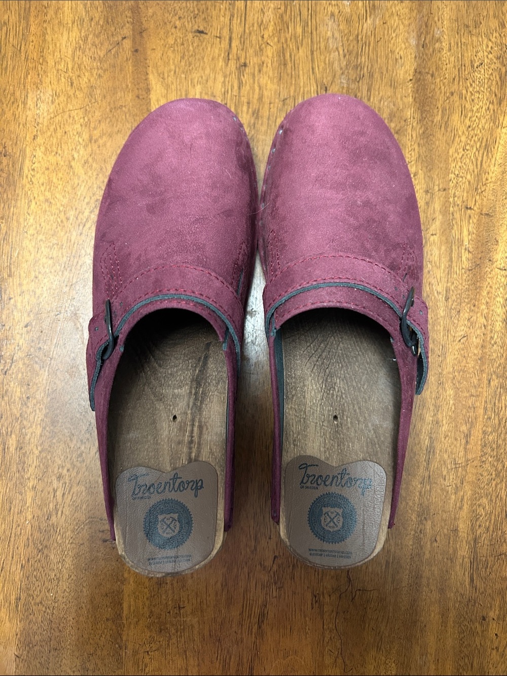 Troentorp Burgundy Suede Clogs for Women